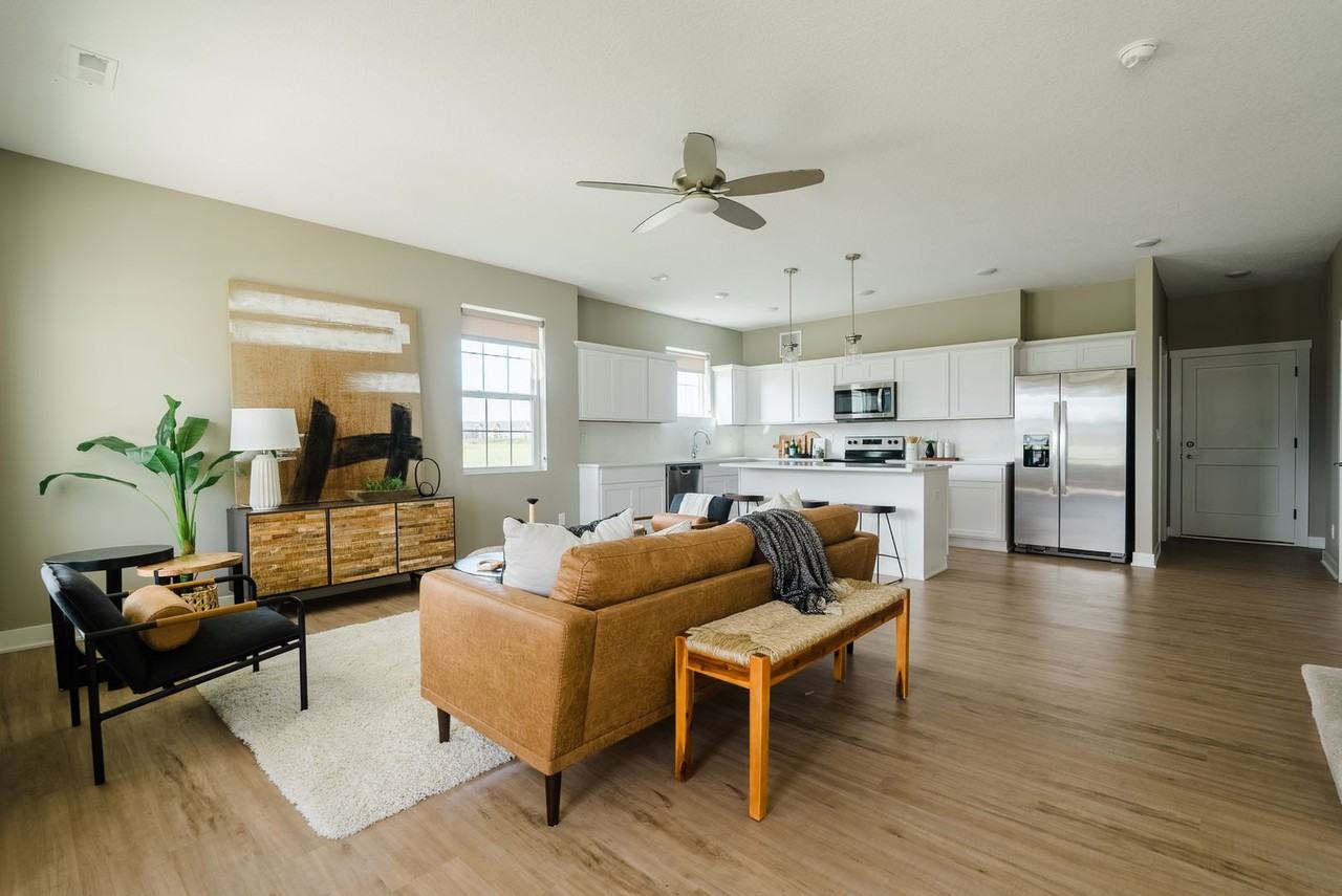 1012 Southwest Des Moines Street - Photo 5 of 10