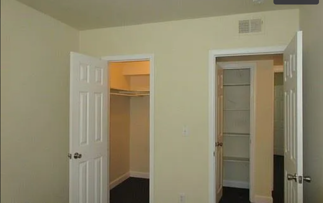 Hillside Manor Apartments - Photo 5 of 9