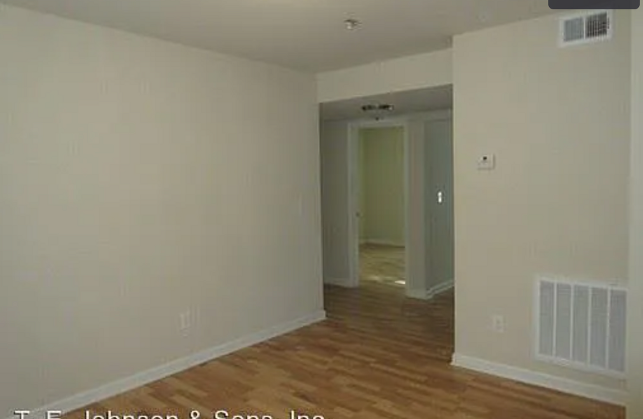 Hillside Manor Apartments - Photo 6 of 9