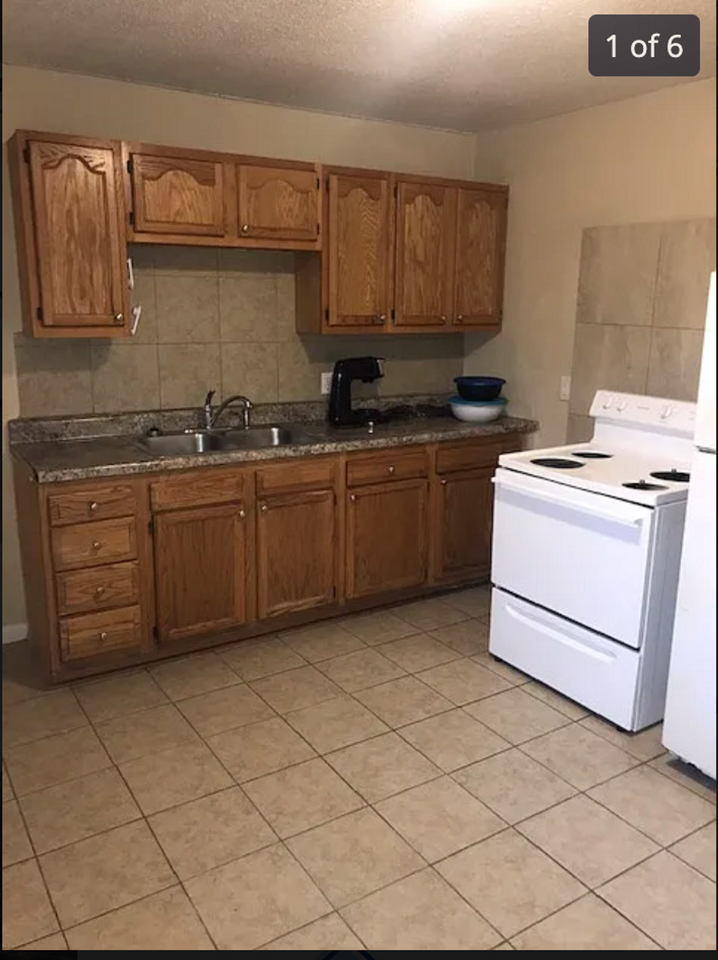 Water Oaks Apartments, LLC. - Photo 4 of 5