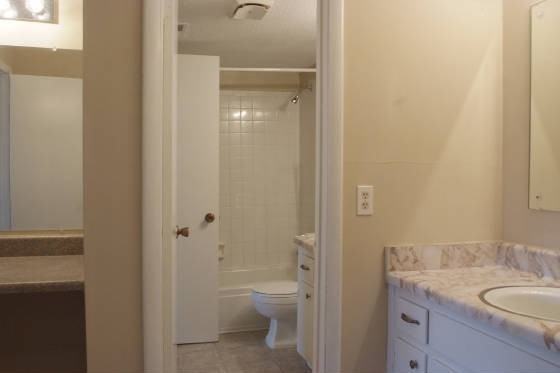 Vestawood Apartments - Photo 6 of 24