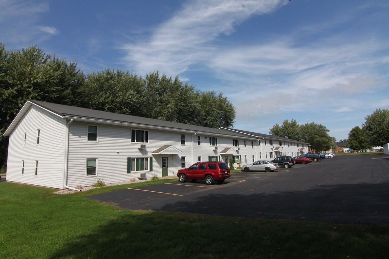Laurel Pines - Photo 2 of 10