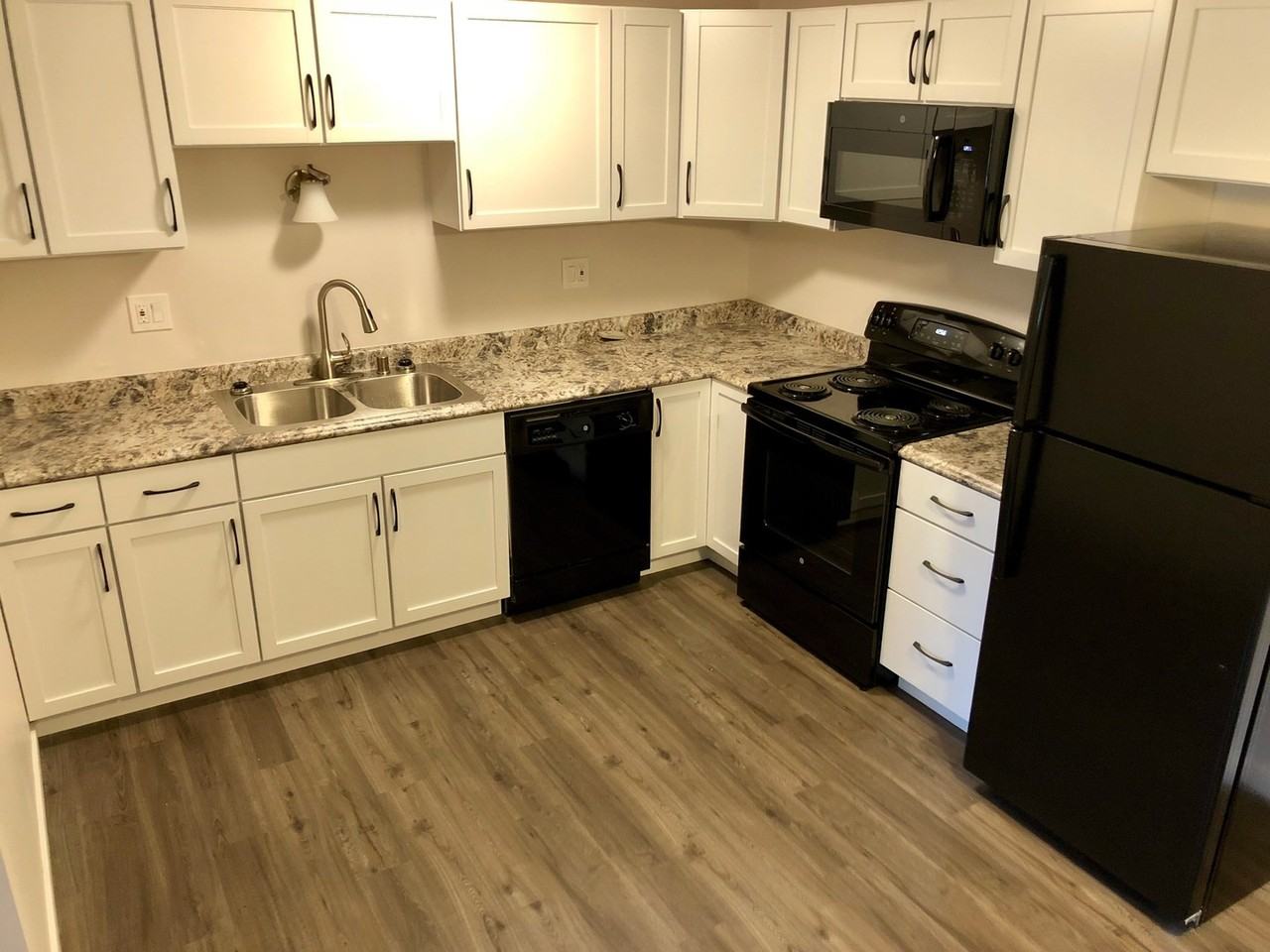 Wyndham Place Apartments - Photo 5 of 8