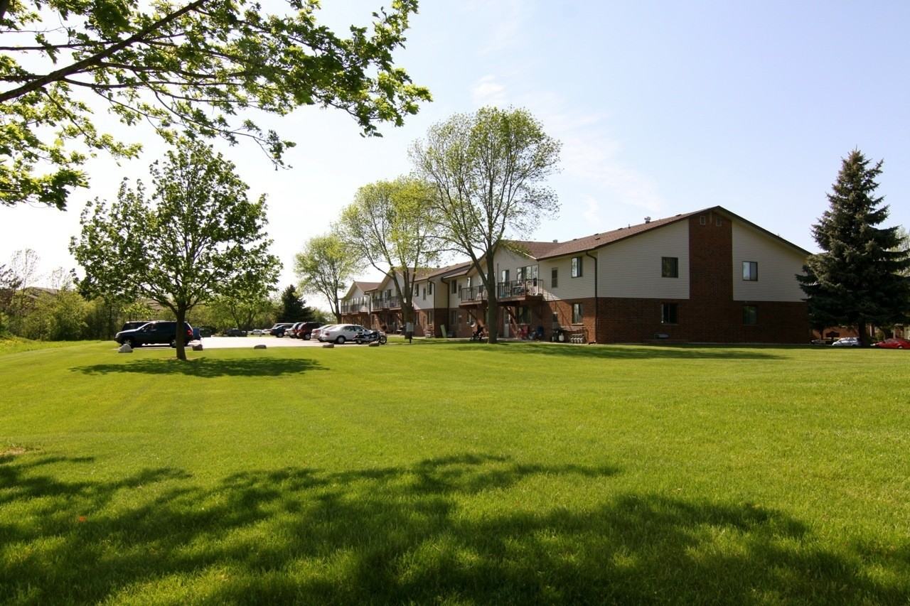 Wyndham Place Apartments - Photo 2 of 10