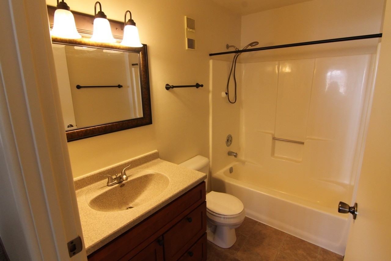 Wyndham Place Apartments - Photo 7 of 10