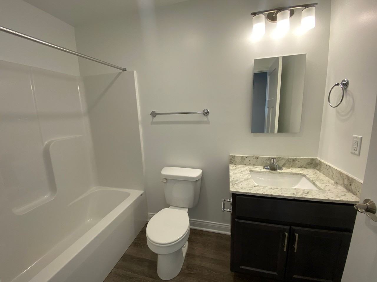 Amelia Place Apartments - Photo 6 of 30