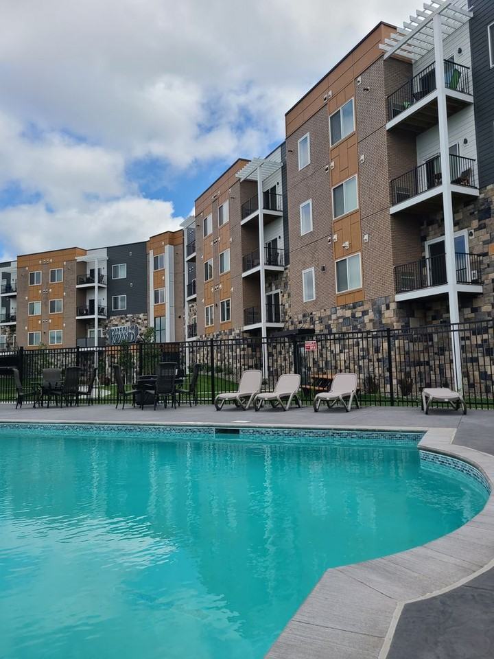 Parkview Grand - Photo 2 of 14