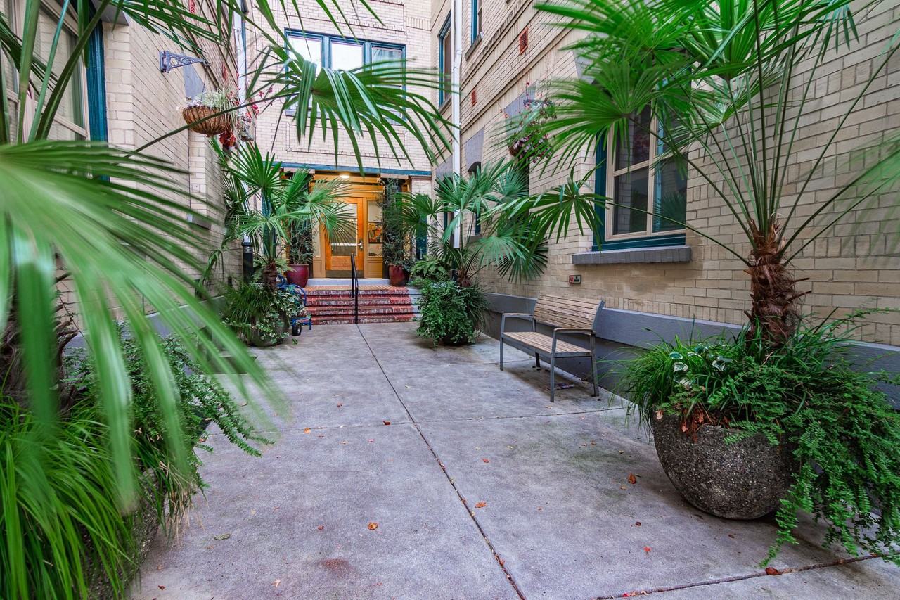 Edington Court Apartments 10 Nw 20th Ave, Portland, OR 97209 Zumper