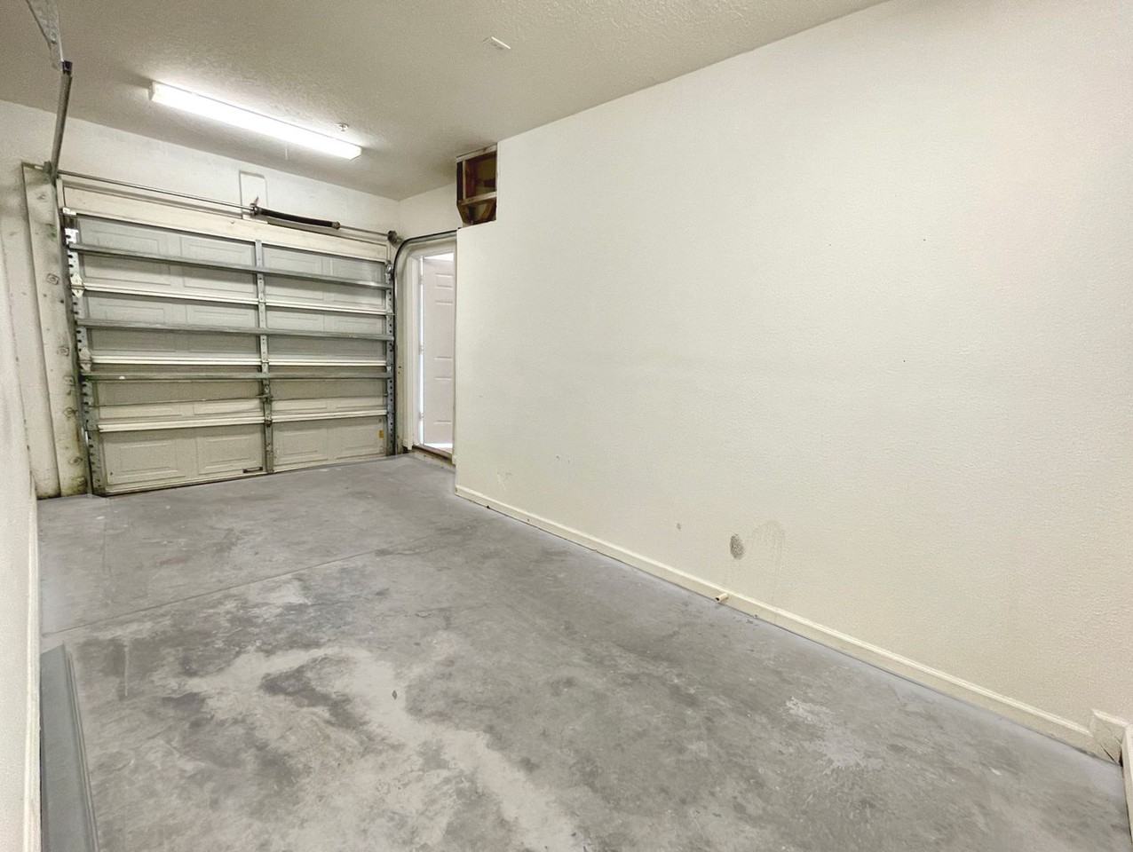 5709 Las Ventanas Dr - Photo 4 of 33