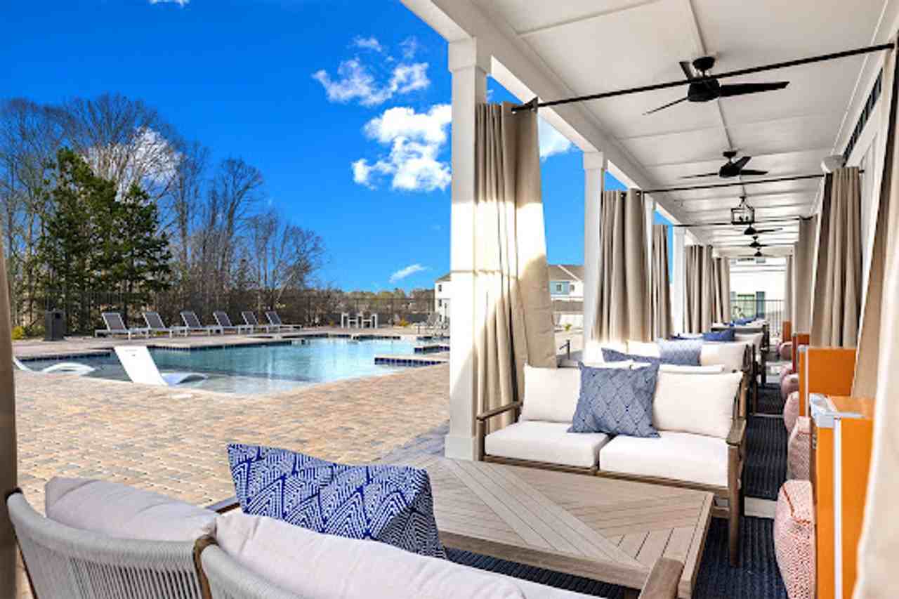 Ascent at Pointe Grande - Photo 3 of 4