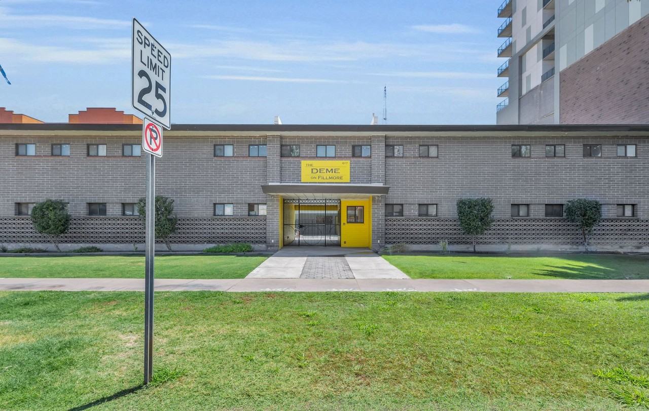 Deme at Filmore - Photo 2 of 36