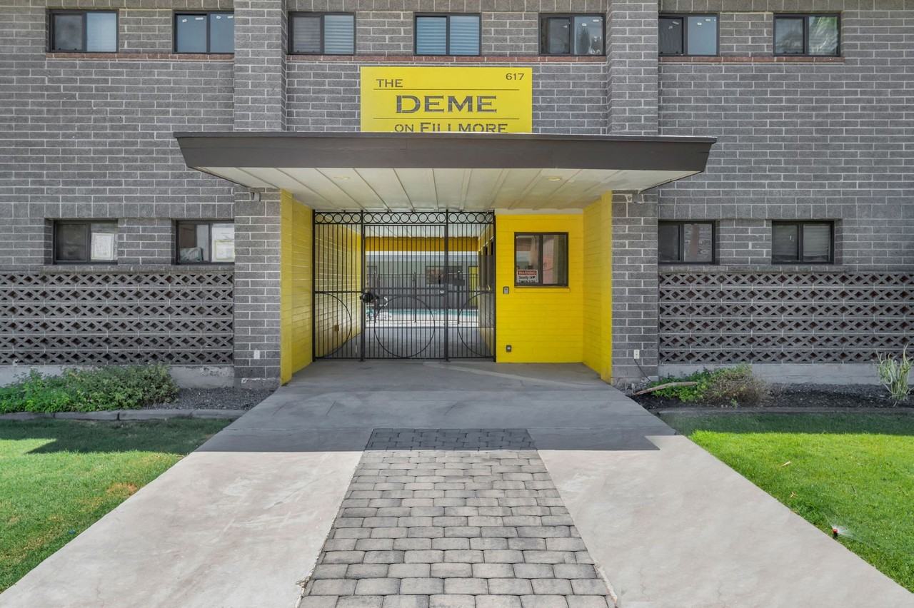 Deme at Filmore - Photo 3 of 36