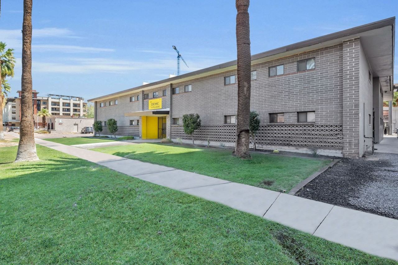 Deme at Filmore - Photo 4 of 36