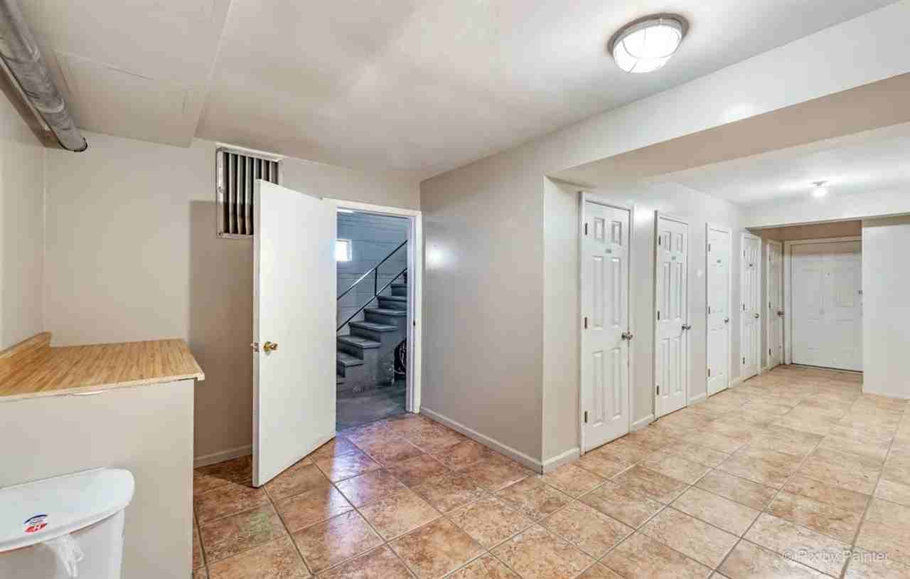 1610 W Jarvis - Photo 4 of 8