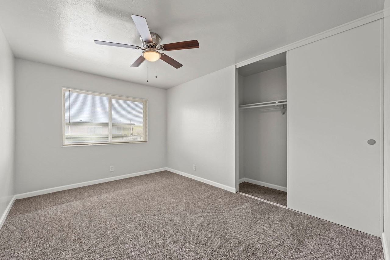 405 Grand Canyon Blvd - Photo 7 of 14