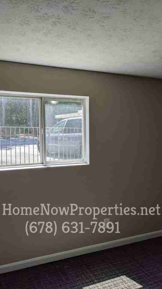 Waters Edge Apartments - Photo 6 of 21