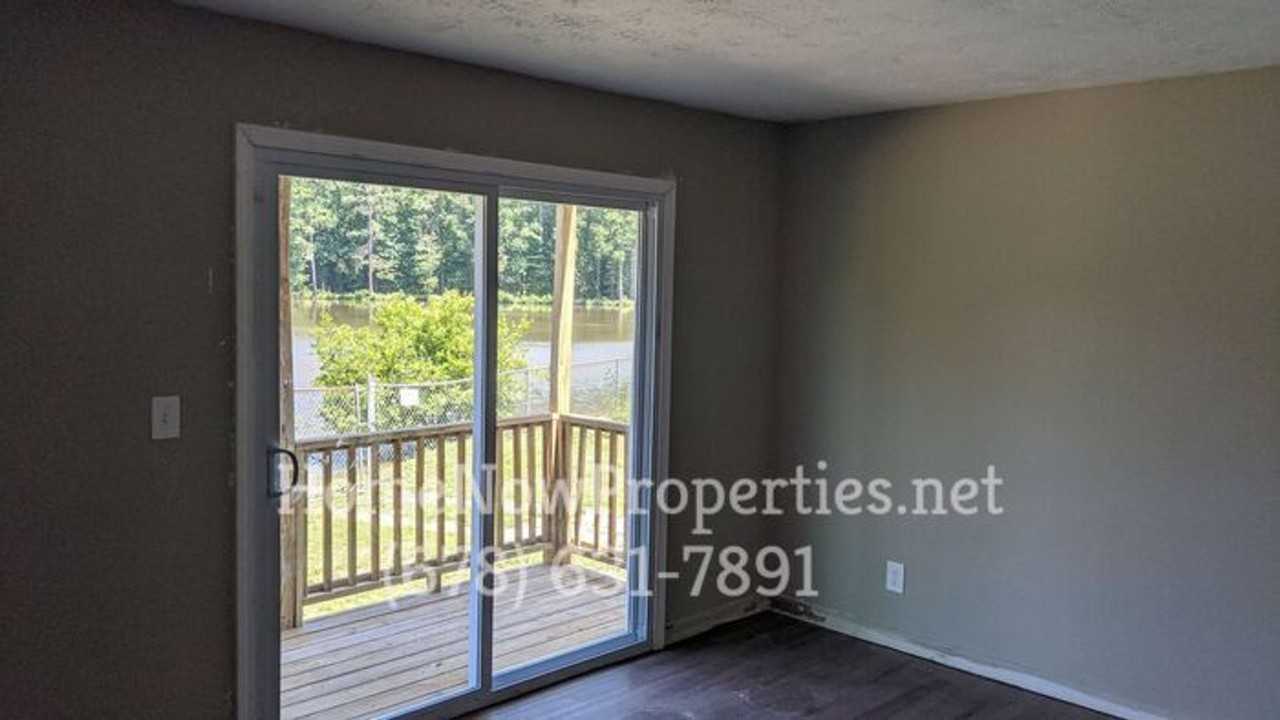 Waters Edge Apartments - Photo 2 of 21