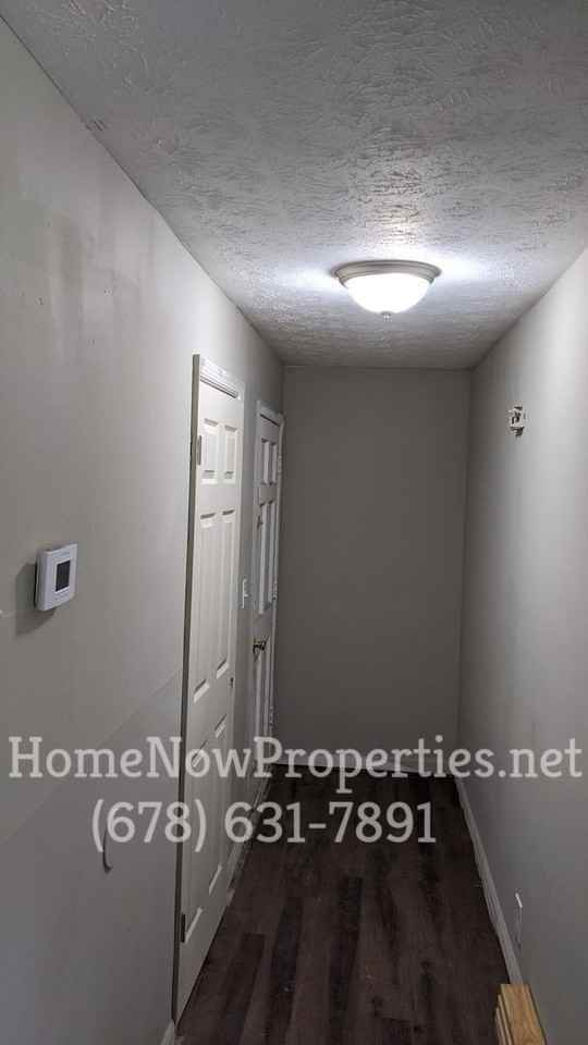 Waters Edge Apartments - Photo 5 of 31