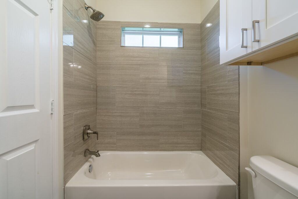 South Campus Studios - Photo 5 of 11