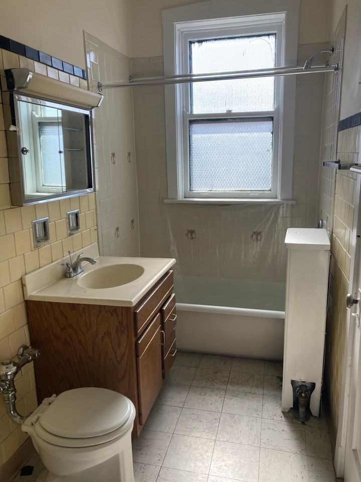 358 - *4447 North Ashland, LLC* - Photo 7 of 7