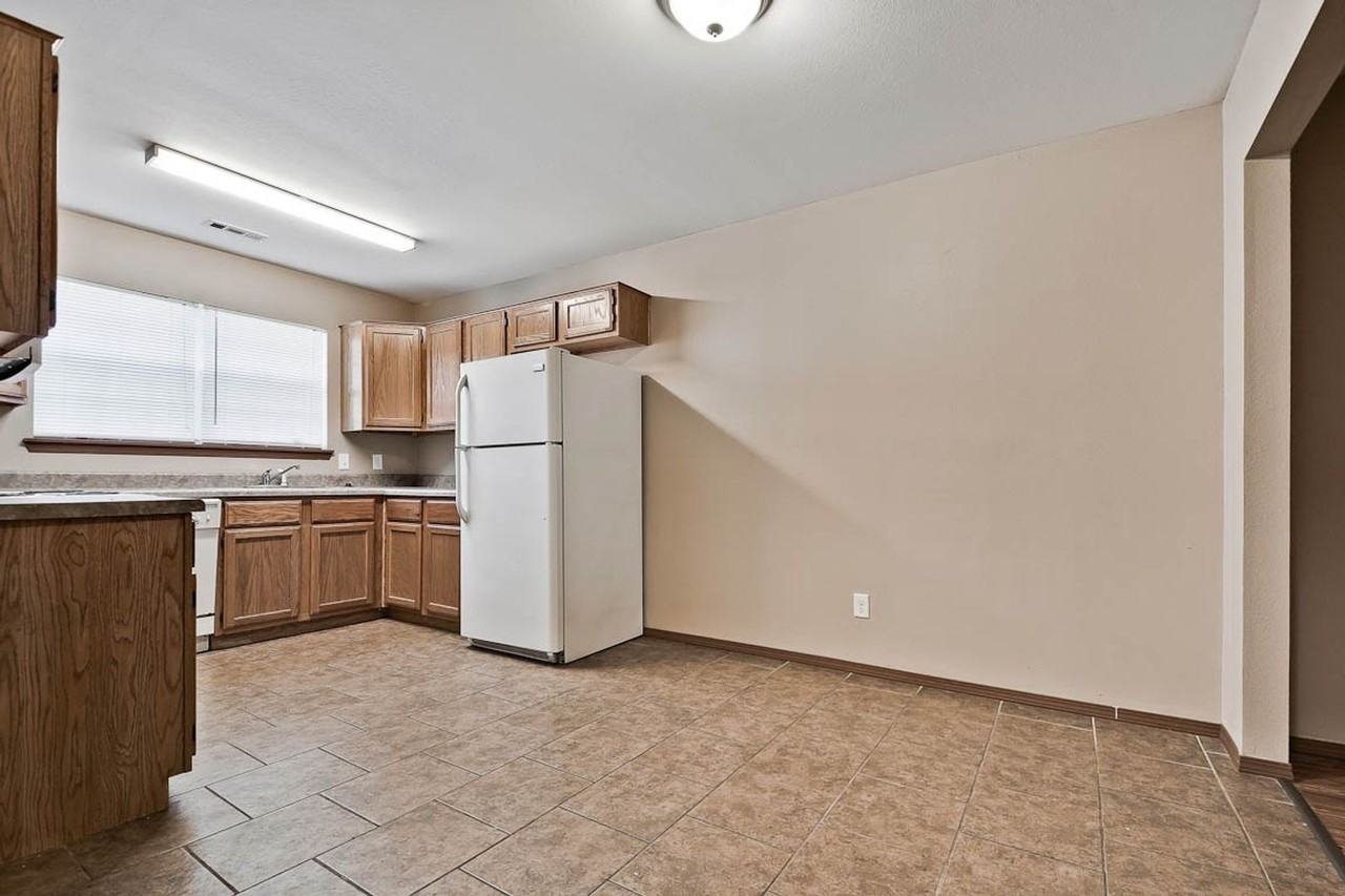 Stonegate Duplexes - Photo 5 of 45