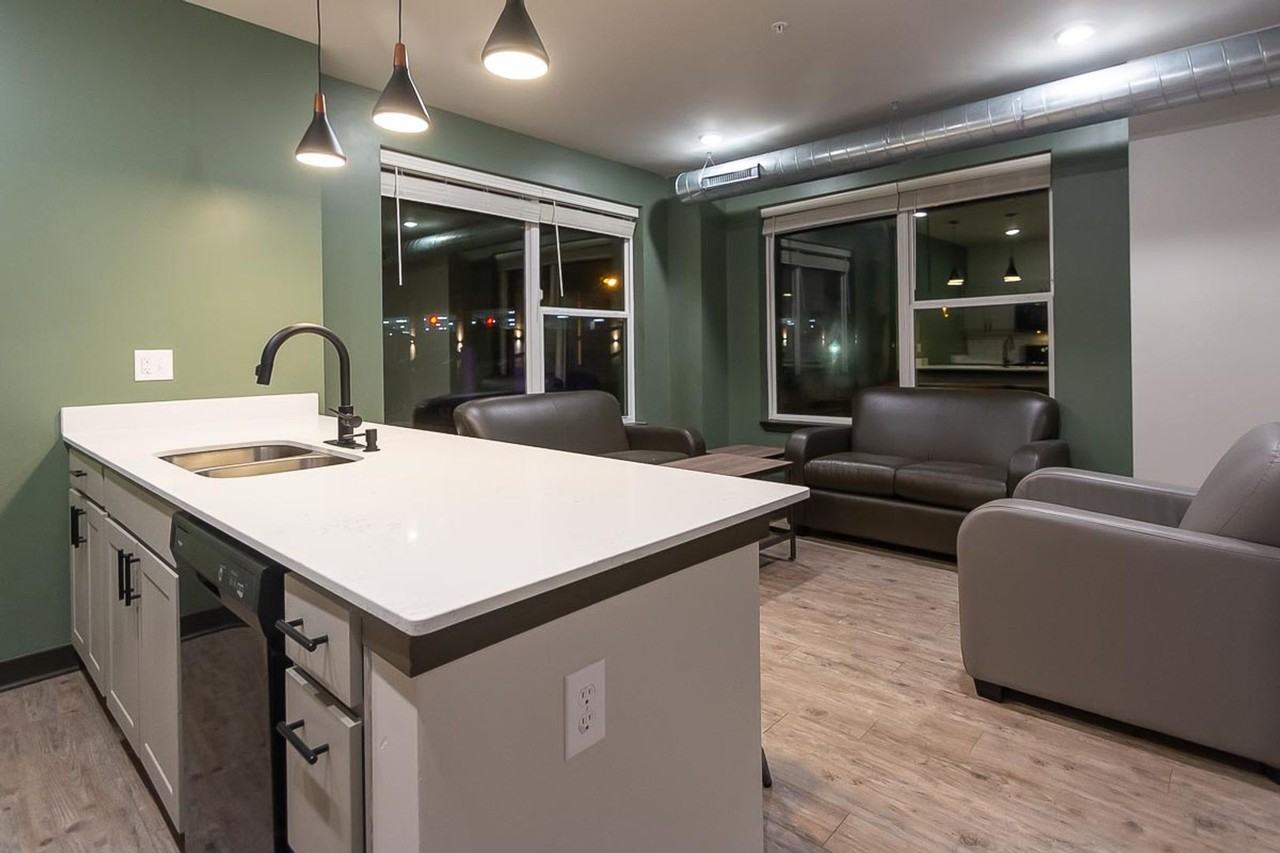 The Bentley - Photo 3 of 50