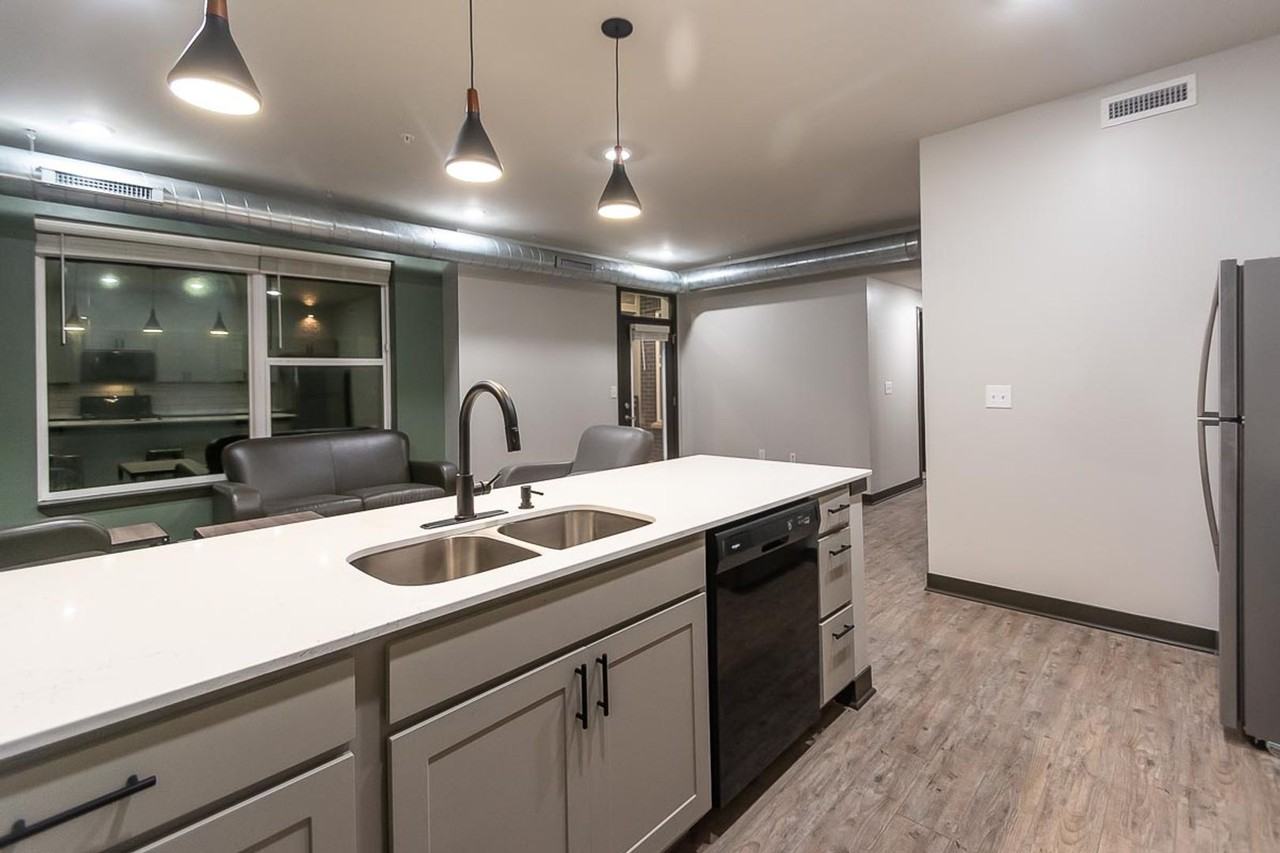 The Bentley - Photo 4 of 50