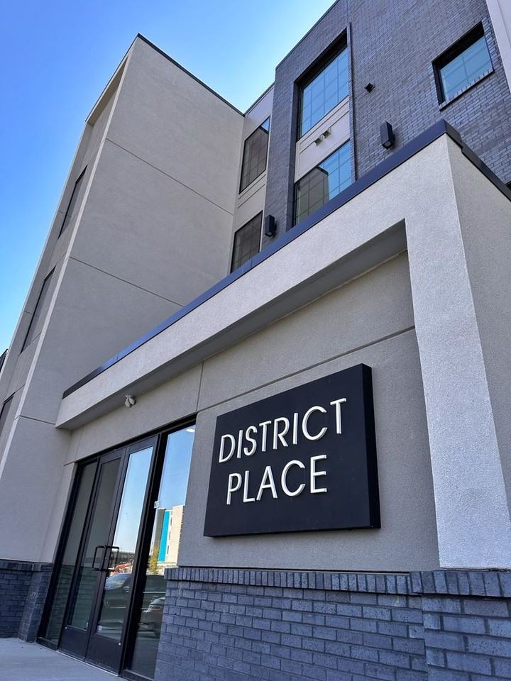 District Place - Photo 7 of 39