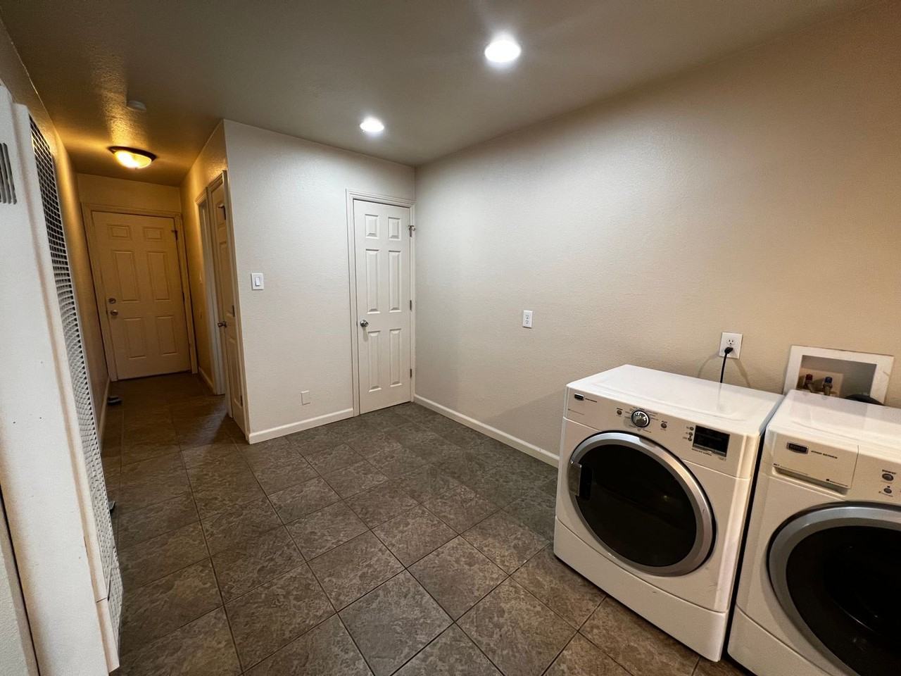 1540 Mill St - Photo 2 of 5
