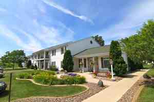 featured image of 2114 2114 2210 Meadowland Drive