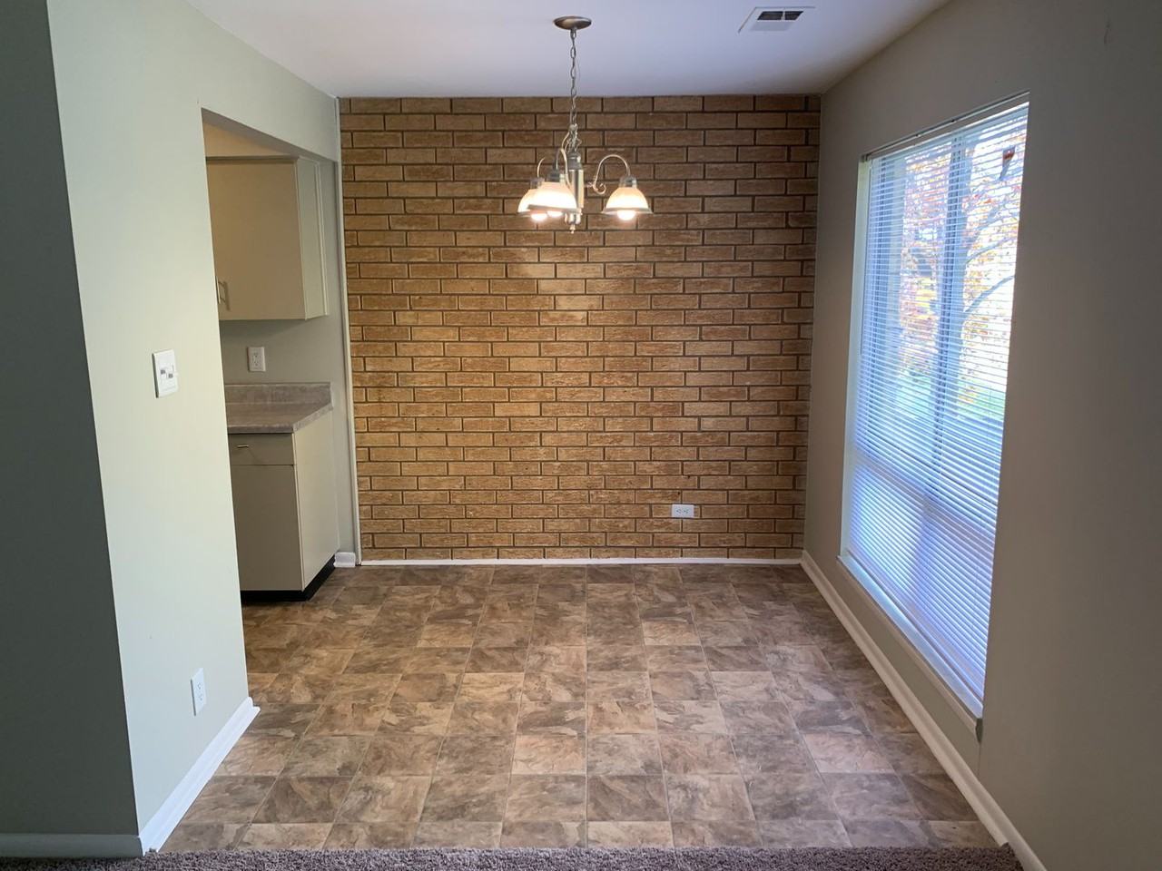 2517 Vinewood Dr, Speedway, IN 46224 2 Bedroom Apartment for 1,119