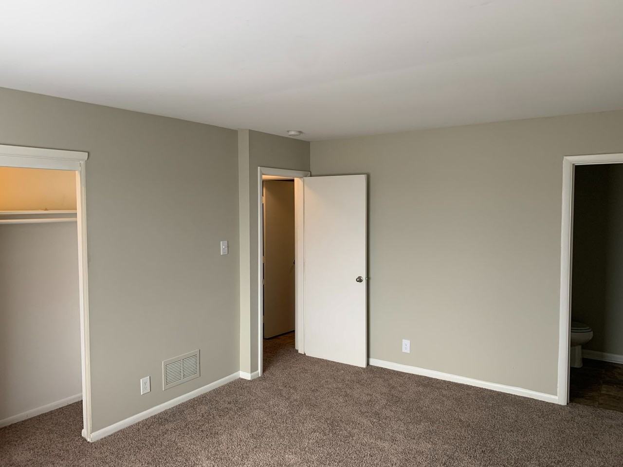 The Maywood at Speedway - Photo 7 of 48