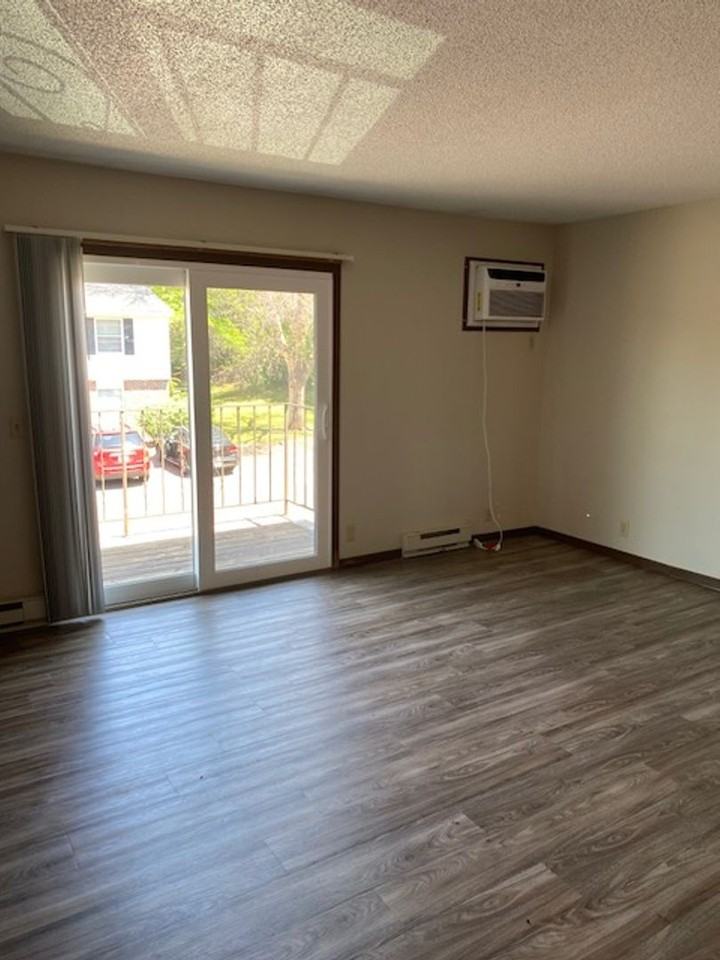 3219 Brian St - Photo 6 of 17