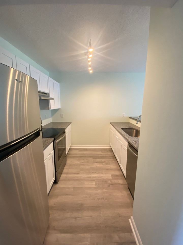 Ocean Highway Apartments - Photo 3 of 16