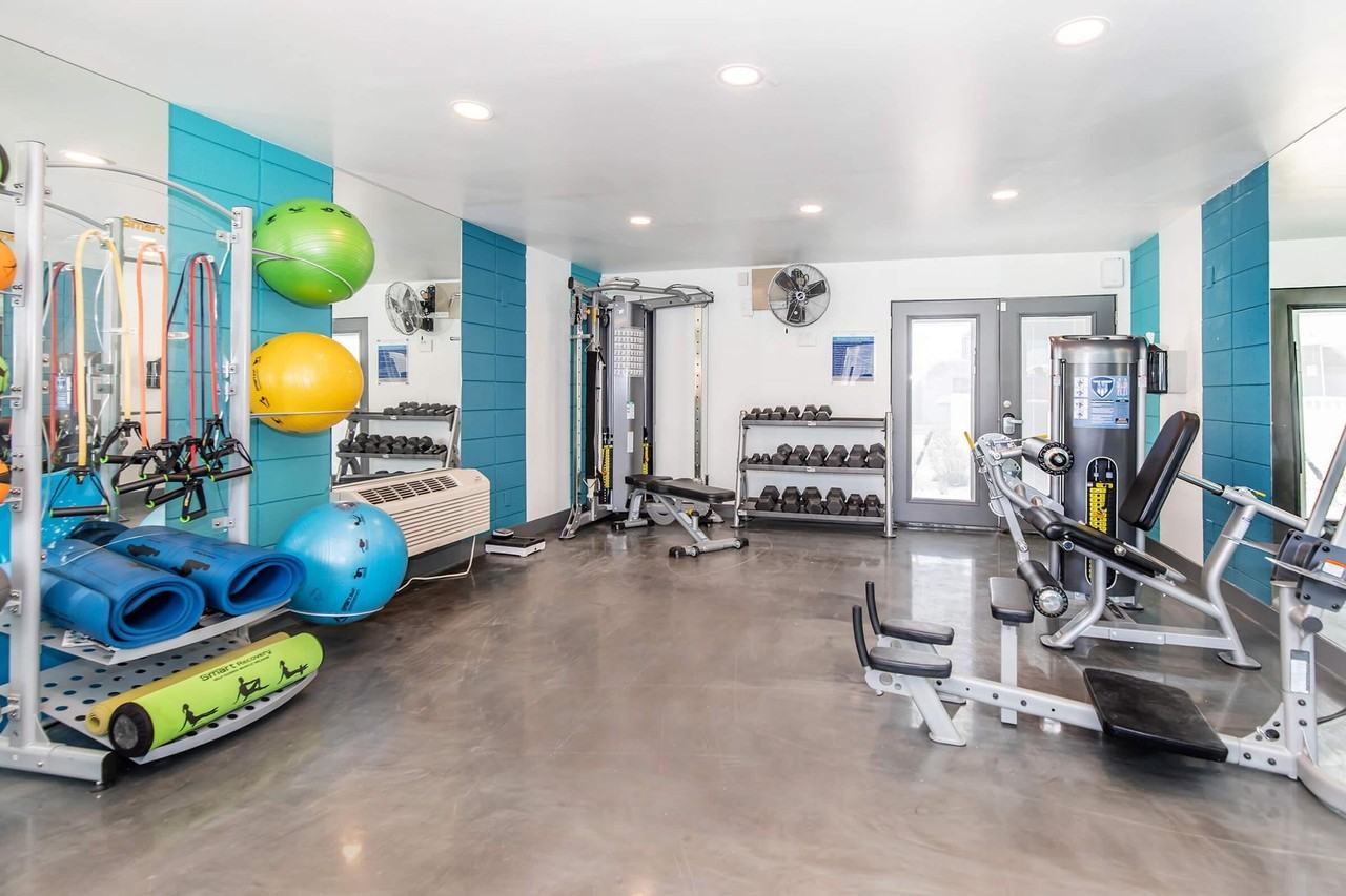 La Cima Apartments - Photo 6 of 38