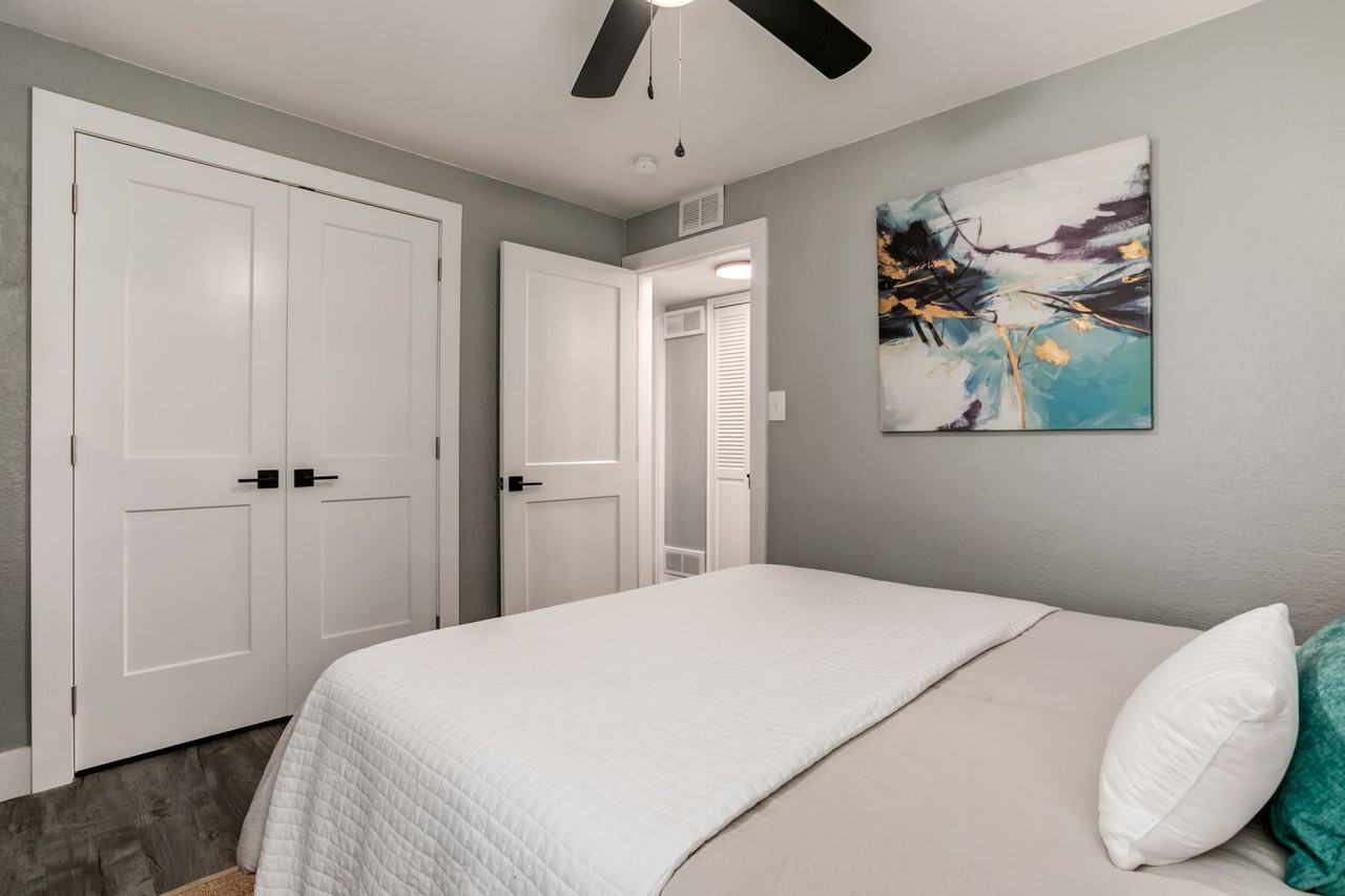 Broadway 46 Apartments - Photo 7 of 50