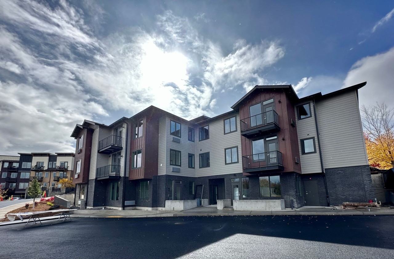 144 Sw Crowell Way, Bend, OR 97702, USA 5 unit Rentals Zumper