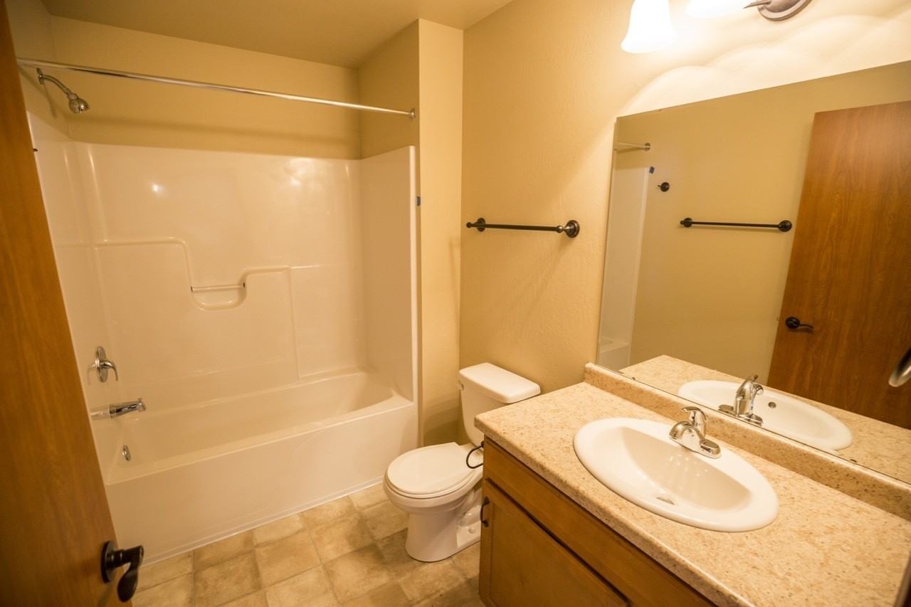 Meadowland Villas - Photo 7 of 44