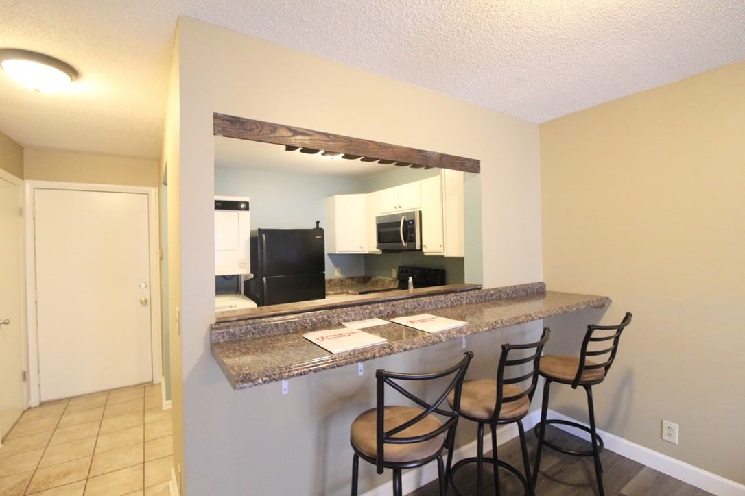 Hunters Ridge Condominiums  1390H - Photo 5 of 47