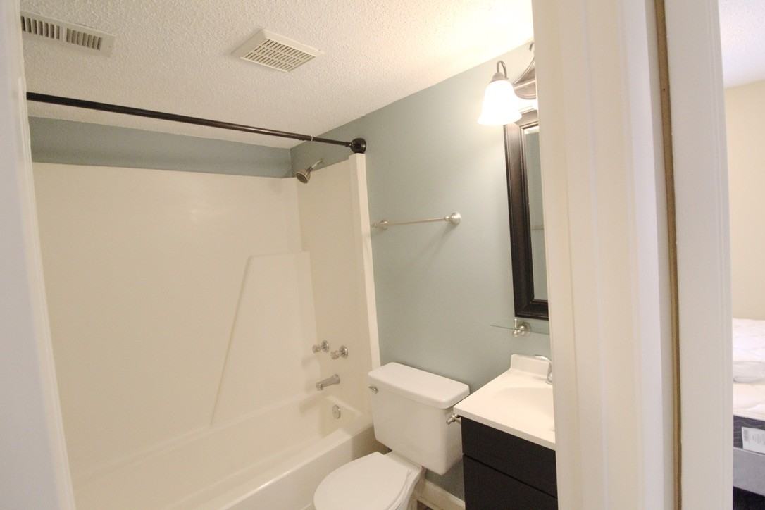 Hunters Ridge Condominiums  1390H - Photo 7 of 47