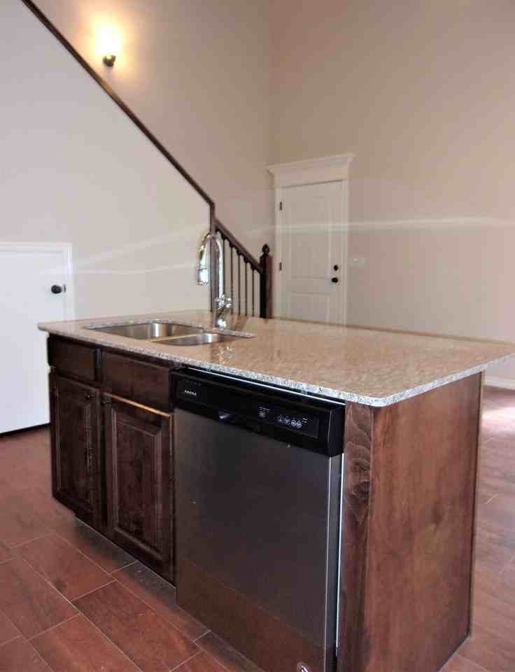 Creekside Condos/Townhomes - Photo 5 of 45