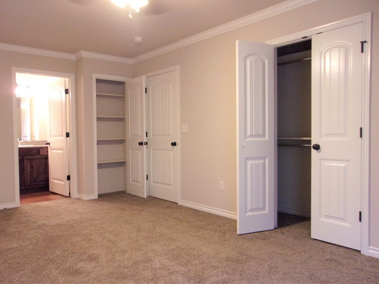 Creekside Condos/Townhomes - Photo 6 of 45