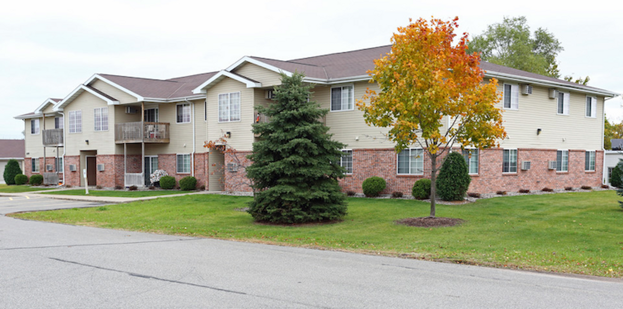 Grand Avenue Luxury Apartment Homes - Photo 3 of 50