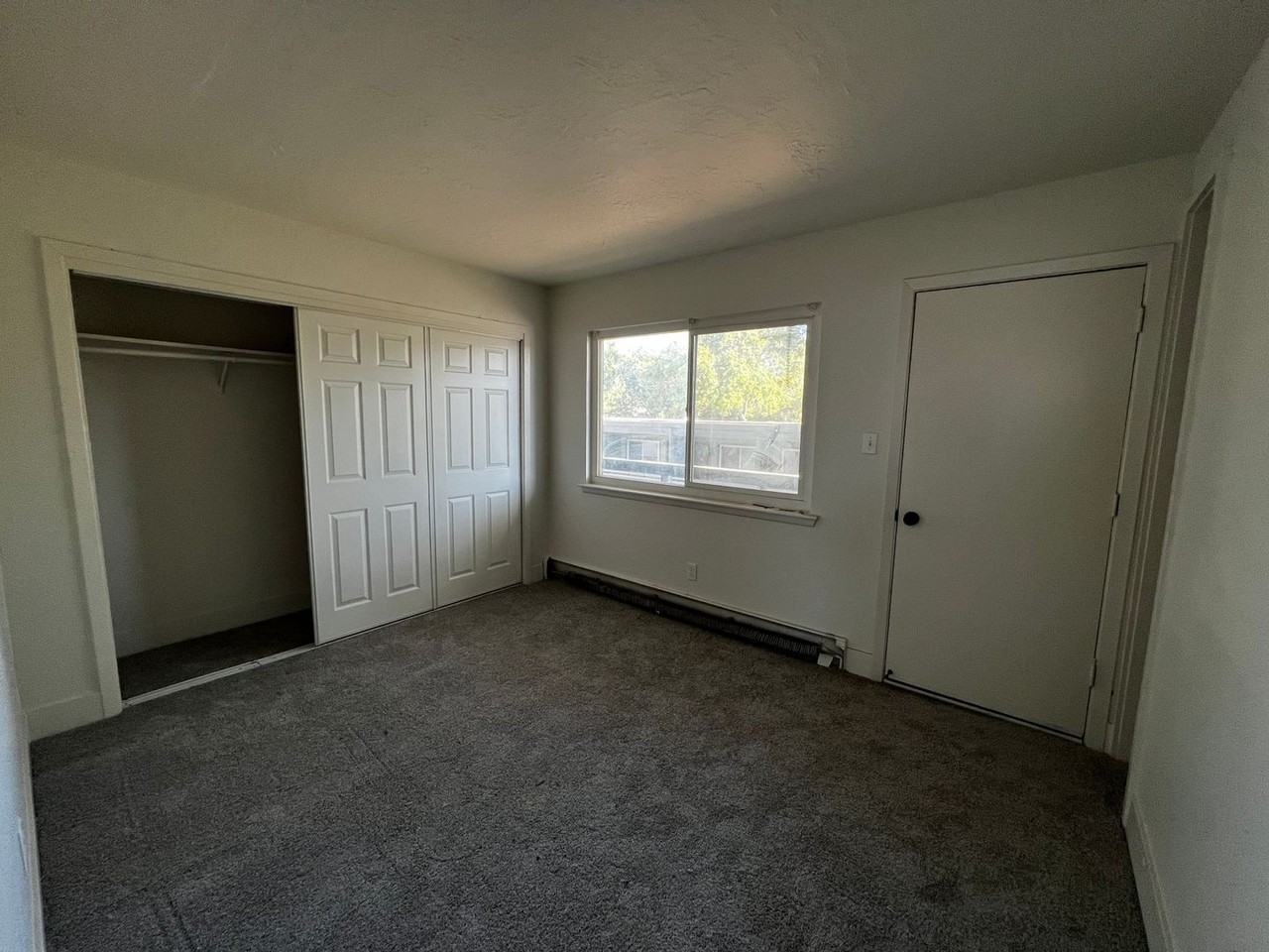 GPRV - Creekside Townhome Apartments - Photo 5 of 8