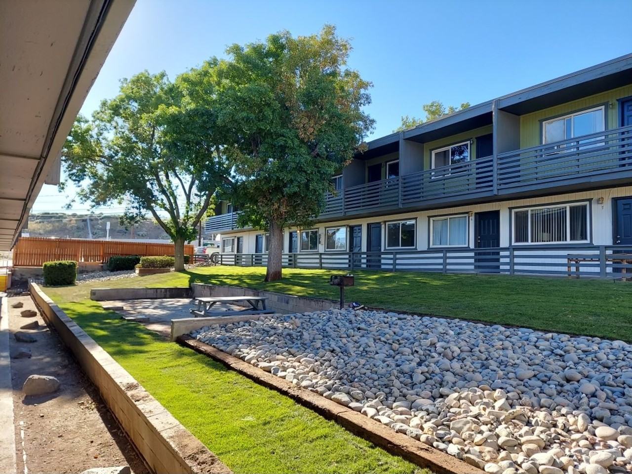 GPRV - Creekside Townhome Apartments - Photo 7 of 8