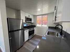 featured image of 2400 Sutro St