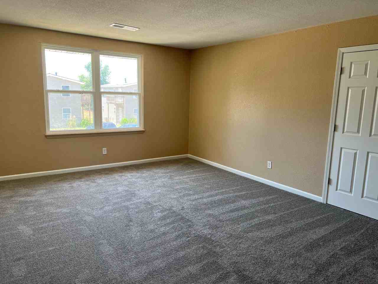 Castlewood Apartments 2032 - Photo 2 of 8