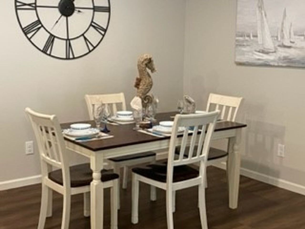 233 Spirit Dr - Photo 5 of 44