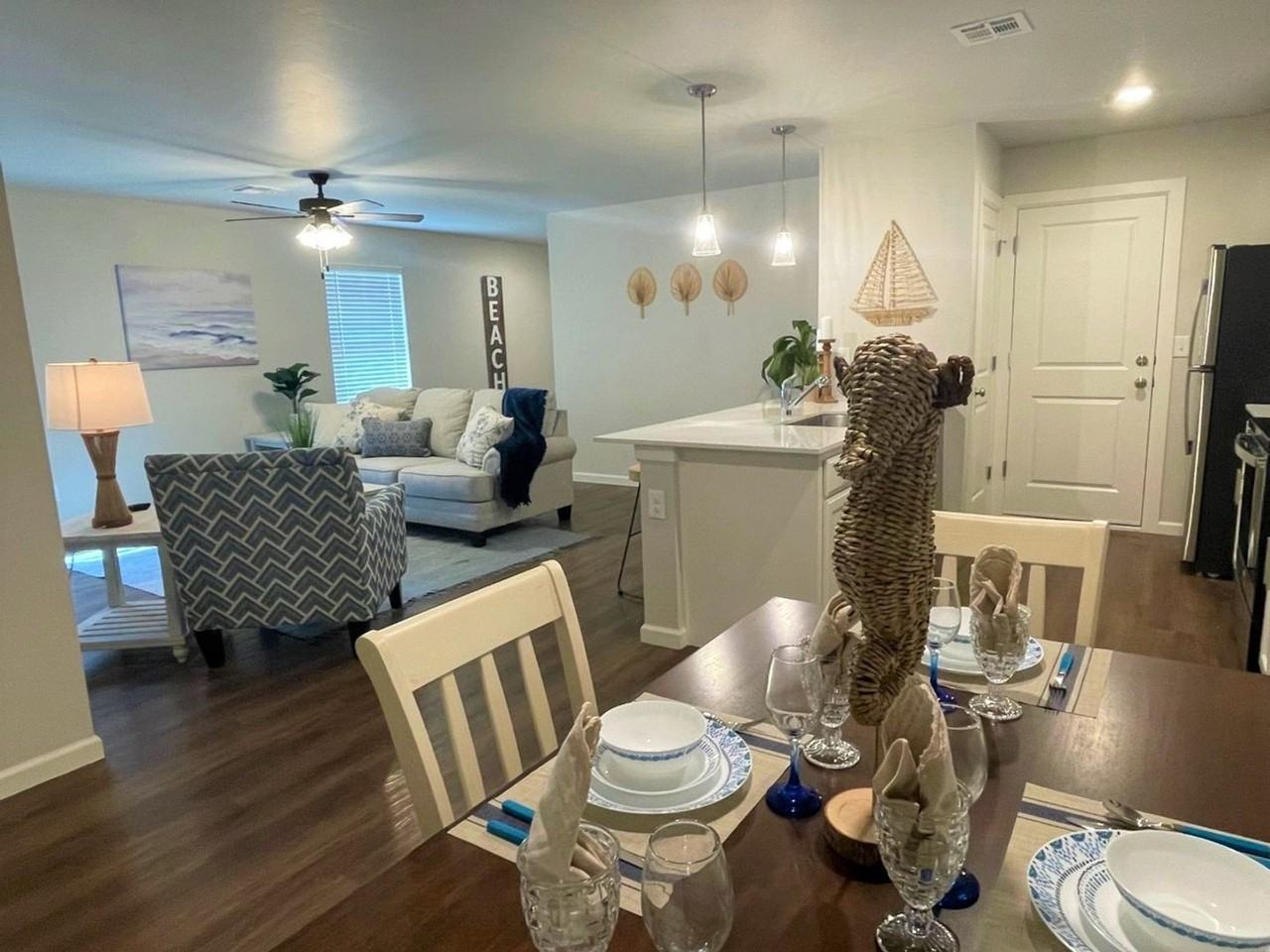 233 Spirit Dr - Photo 6 of 44