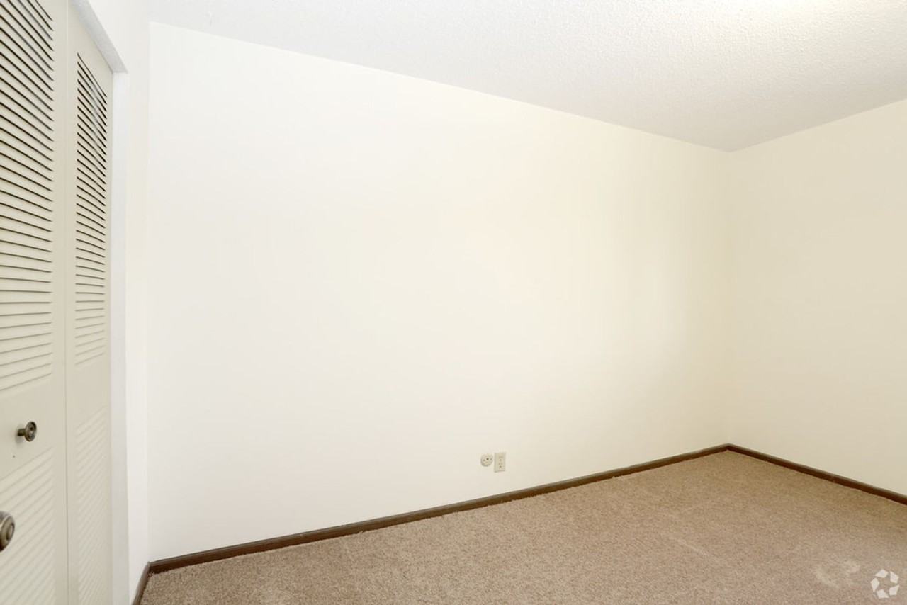 West Mound Apartments - Photo 3 of 15